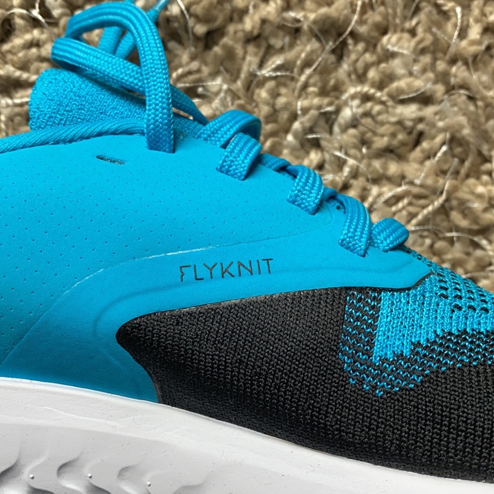 Nike Odyssey React 2 Flyknit - Picture 4 of 7